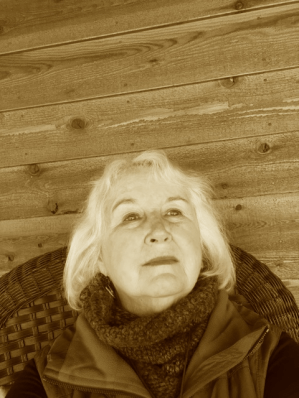 Dianna Mackinnon Henning Headshot