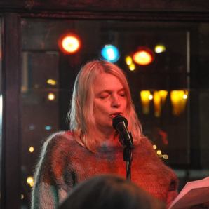 Leah Mueller Headshot